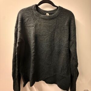 Aritzia Dark Green-Gray Sweatshirt